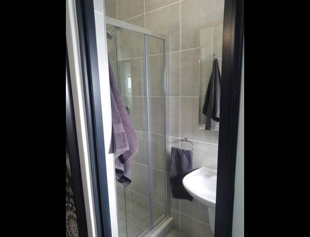 1 BEDROOM PROPERTY TO RENT IN WITFIELD